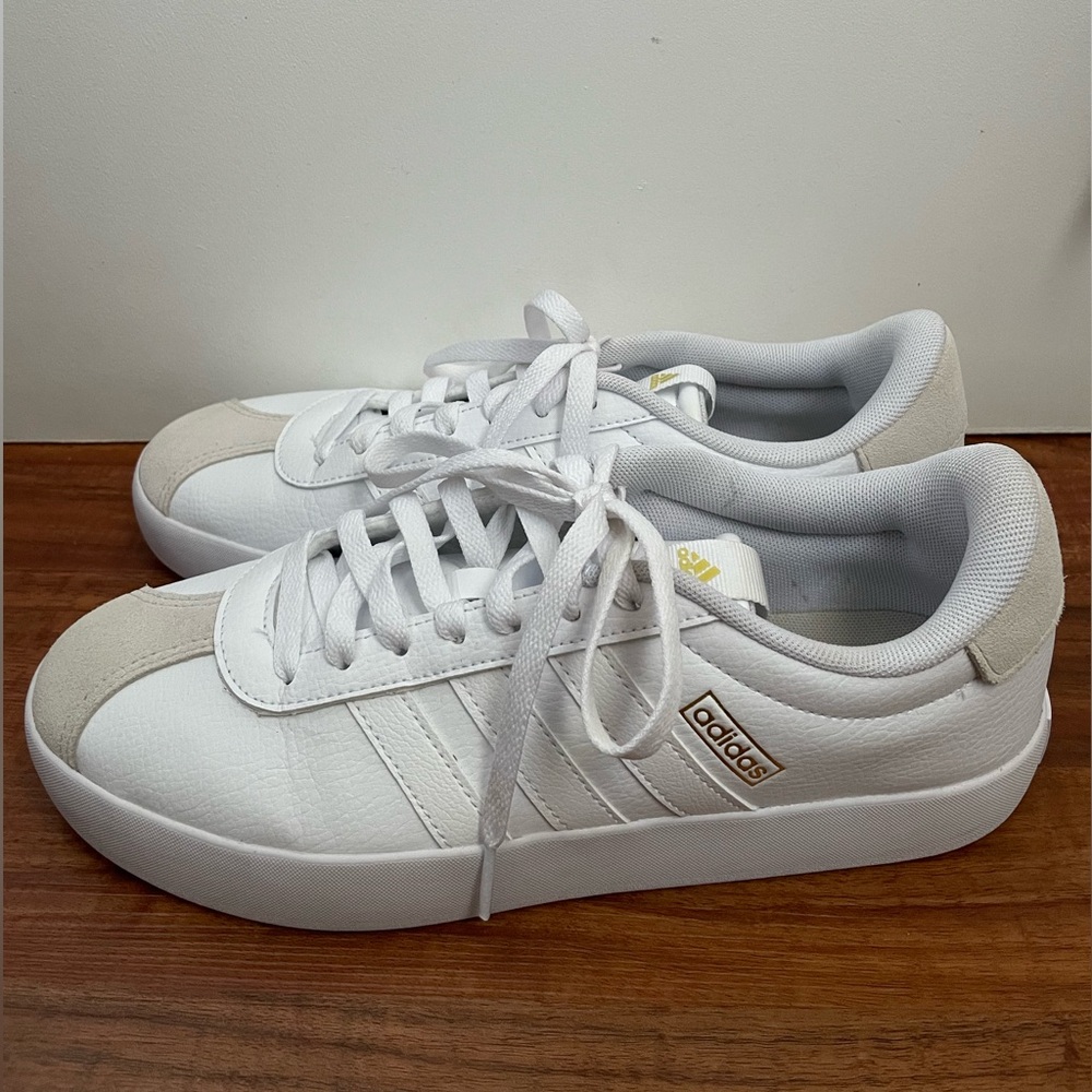 Like New Adidas VL Court 3.0 Shoes - Picture 4 of 7